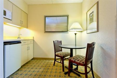 Holiday Inn Express Austin Airport