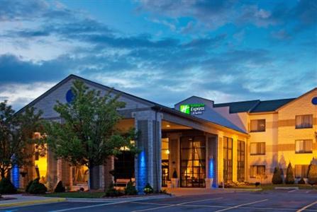 Holiday Inn Express Hotel & Suites Grand Rapids Airport