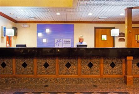 Holiday Inn Express Hotel & Suites Grand Rapids Airport