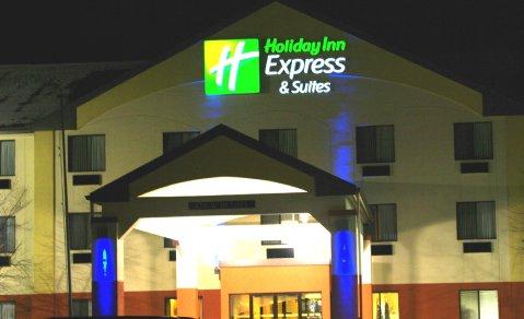 Holiday Inn Express Hotel & Suites Muncie