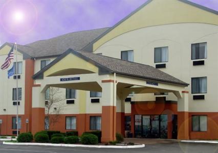 Holiday Inn Express Hotel & Suites Muncie