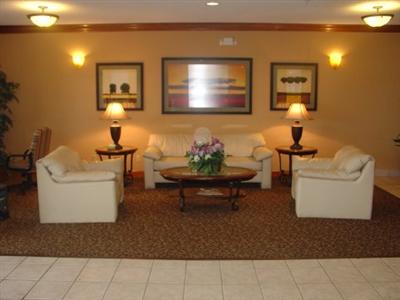 Holiday Inn Express Hotel & Suites Muncie