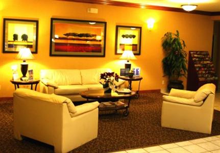 Holiday Inn Express Hotel & Suites Muncie