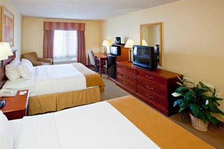 Holiday Inn Express Hotel & Suites Muncie