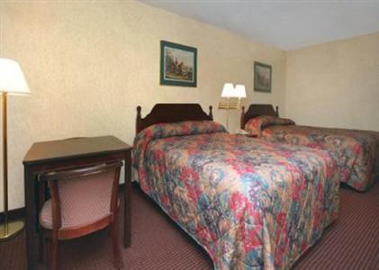 Econo Lodge & Suites Orange