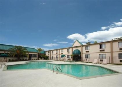 Econo Lodge & Suites Orange