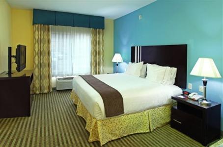 Holiday Inn Express & Suites Carthage