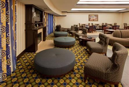 Holiday Inn Express Hotel & Suites Buda