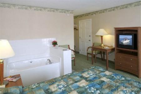 Flagship Inn Boothbay Harbor