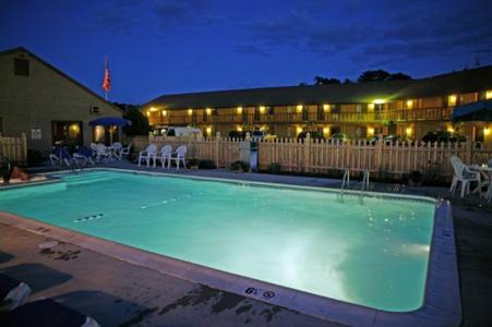 Flagship Inn Boothbay Harbor