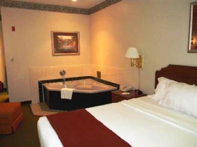GuestHouse International Inn & Suites Grayson