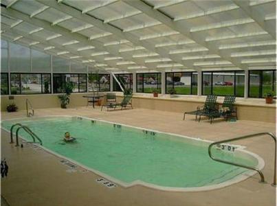 GuestHouse International Inn & Suites Grayson