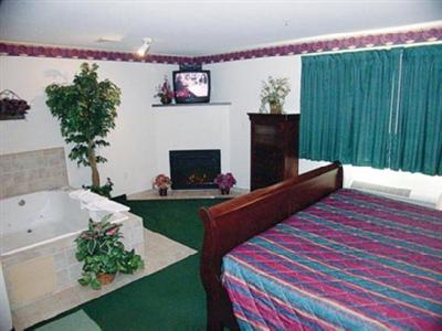 GuestHouse Inn & Suites Aberdeen