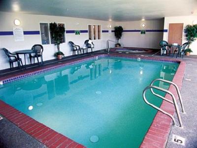 GuestHouse Inn & Suites Aberdeen