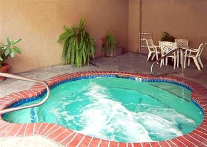 Comfort Suites Visalia