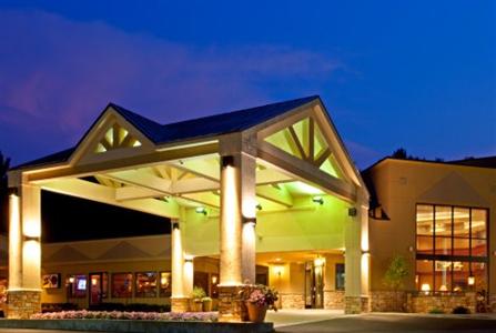 Holiday Inn Resort Turf Lake George