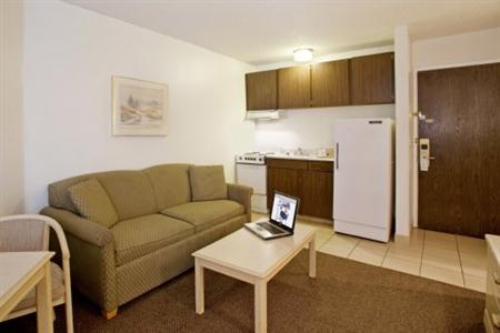 Americas Best Value Inn & Suites - Portland Airport