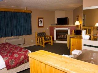 AmericInn Lodge & Suites Pequot Lakes