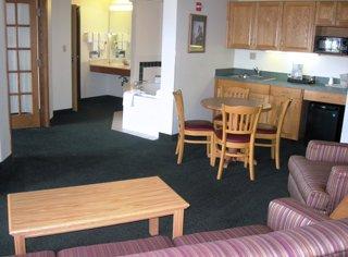 AmericInn Lodge & Suites Kearney