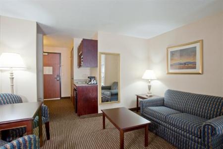 Holiday Inn Express Hotel & Suites Jackson