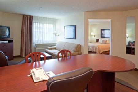 Candlewood Suites - Pittsburgh Airport