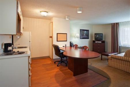 Candlewood Suites - Pittsburgh Airport