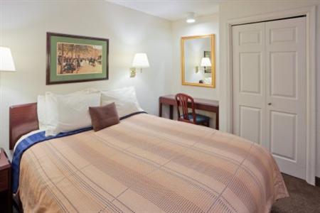 Candlewood Suites Fairfax