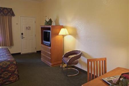 Americas Best Value Inn & Suites Granada Hills