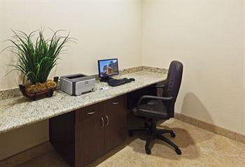 Holiday Inn Express & Suites Brady