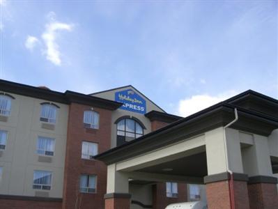 Holiday Inn Express Hotel & Suites Drayton Valley