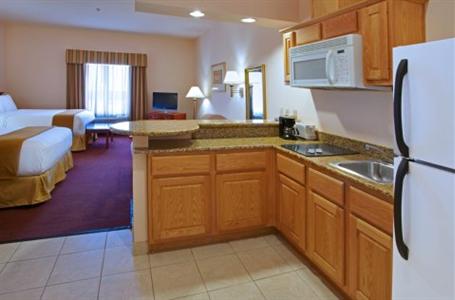 Holiday Inn Express Hotel and Suites Brenham