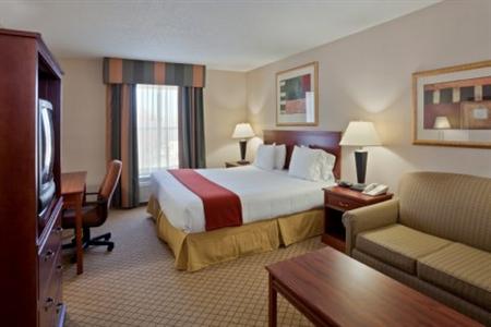 Holiday Inn Express Dodge City