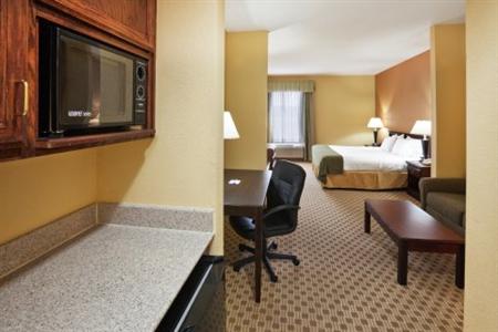 Holiday Inn Express Hotel & Suites Lebanon (Missouri)