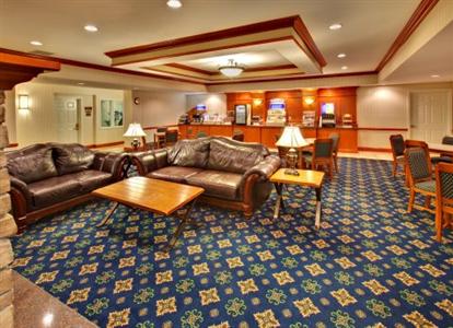 Holiday Inn Express Hotel & Suites Vermillion