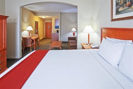 Holiday Inn Express Suites Lawton Fort Sill