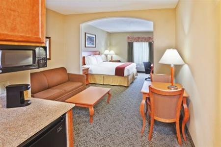 Holiday Inn Express Suites Lawton Fort Sill