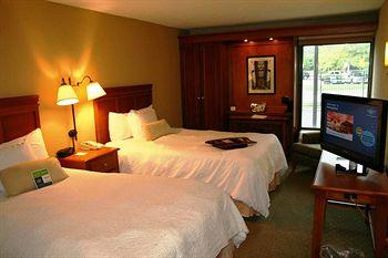 Hampton Inn Memphis-Poplar