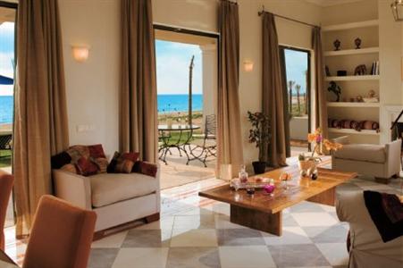 Mandola Rosa Suites & Villas