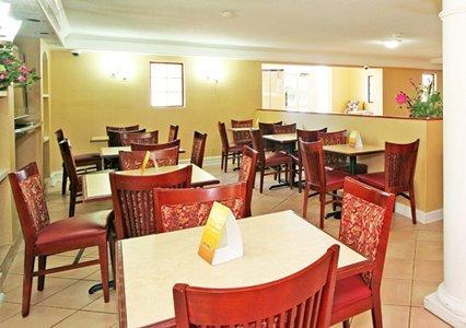 Quality Inn & Suites Charlotte (North Carolina)