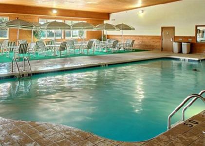 Econo Lodge Inn & Suites Green Bay