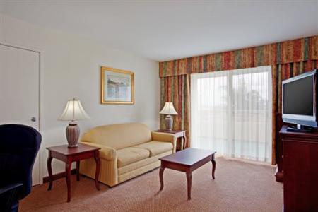 Holiday Inn Express Perris-East