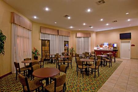 Holiday Inn Express Perris-East