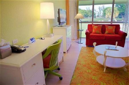 Hotel Indigo Miami Lakes