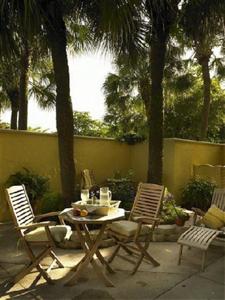 Hotel Indigo Miami Lakes