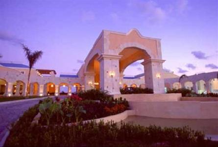 Royal Hideaway Playacar & Occidental Resorts