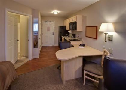 Candlewood Suites Minot