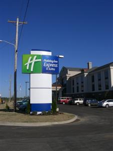 Holiday Inn Express Hotel & Suites Covington (Tennessee)