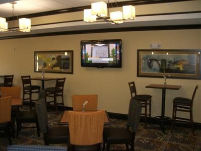 Holiday Inn Express Hotel & Suites Covington (Tennessee)