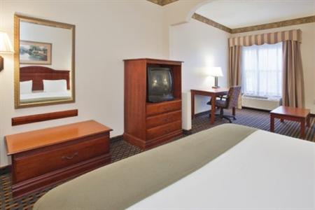 Holiday Inn Express Laurinburg