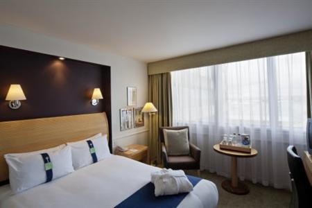 Holiday Inn Glasgow Airport